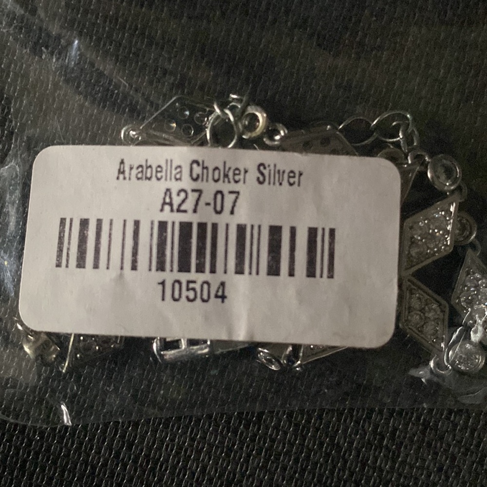 3 chokers - Picture 10 of 10